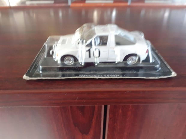 Moszkvics 141 KR sport kisauto modell 1/43 Elad