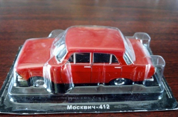 Moszkvics 412 kisauto modell 1/43 Elad