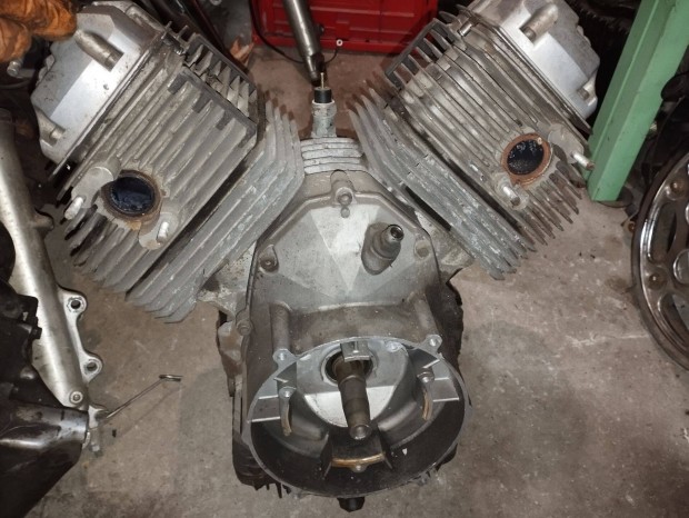Moto Guzzi 350 motorblokk