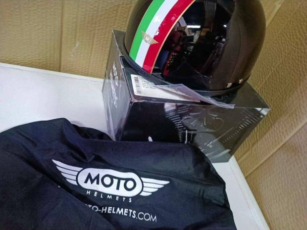 Moto Helmets D22 Italy Black sisak, buksisak