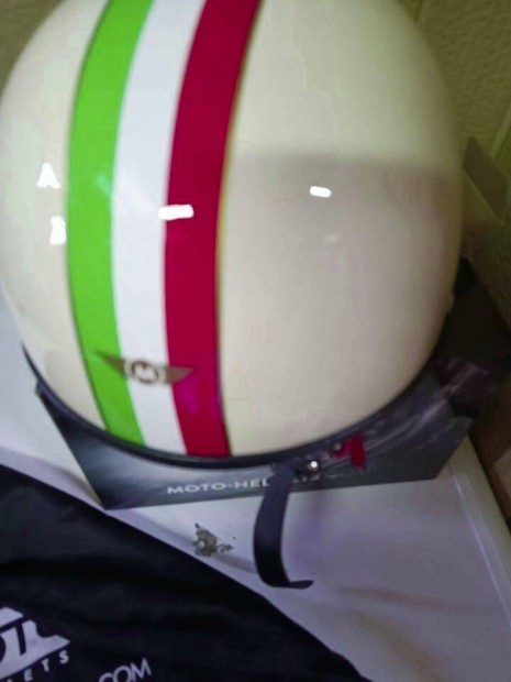 Moto Helmets D22 Italy sisak, buksisak 2 szn