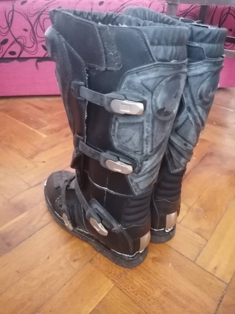 Motocross Bakancs 45 elado