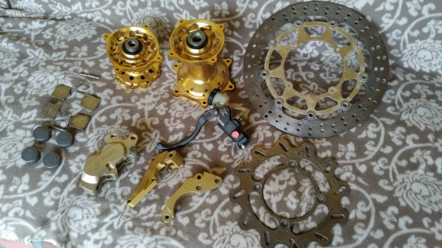 Motor (supermoto) alkatrszek 