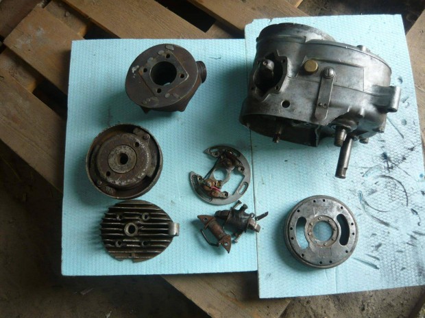 Motor blokk hi�nyos