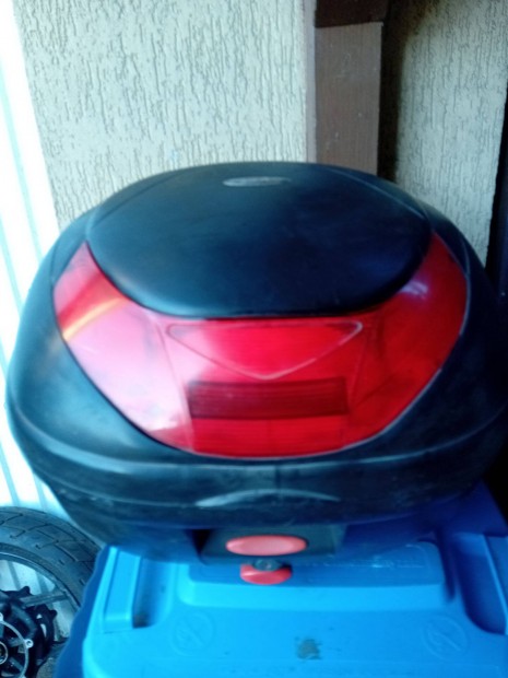 Motor doboz elvihet
