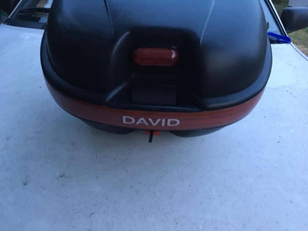 Motor hátsó csomagtartó doboz