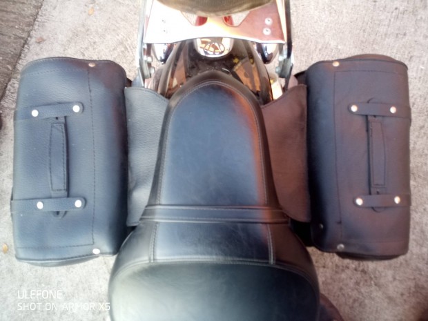 Motor oldaltáska