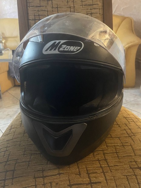 Motor sisak elado