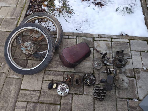 Motoralkatrsz elad, taln Suzuki Eco