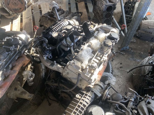 Motorblokk om612 ml+sprinter w163 elad�