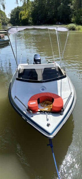 Motorcsónak 50 2t Powertrim