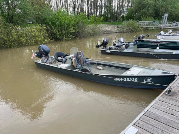 Motorcsnak, horgszcsnak