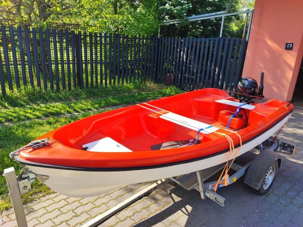 Motorcsnak elad