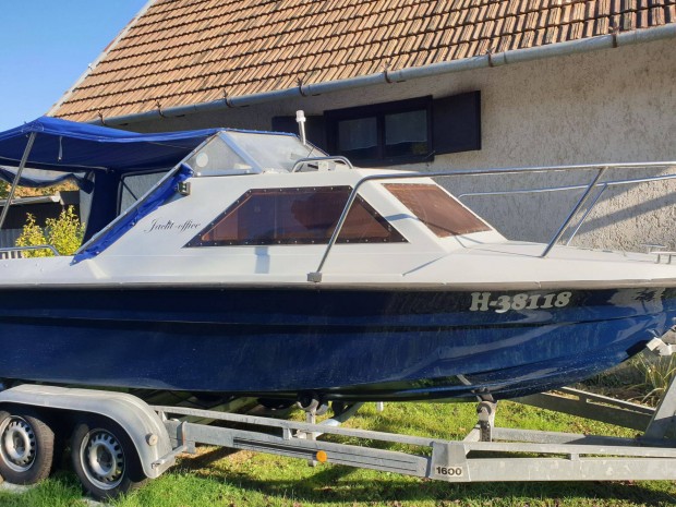 Motorcs�nak kaj�t�s elad�