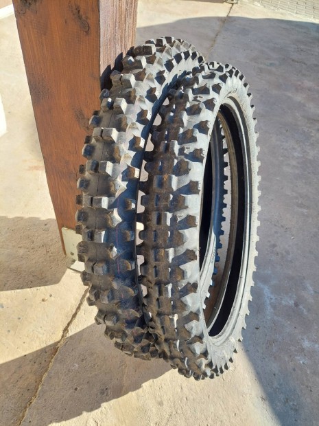 Motorgumi 90/100 /21-es 2db