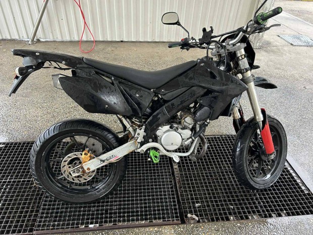 Motorhispania AM6 Minarelli