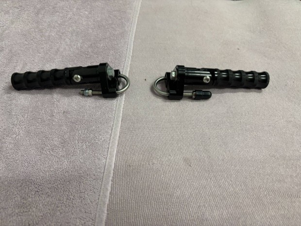 Motorkerékpár, bukókeretre szerelhető lábtartó, fekete, 13 cm hosszú