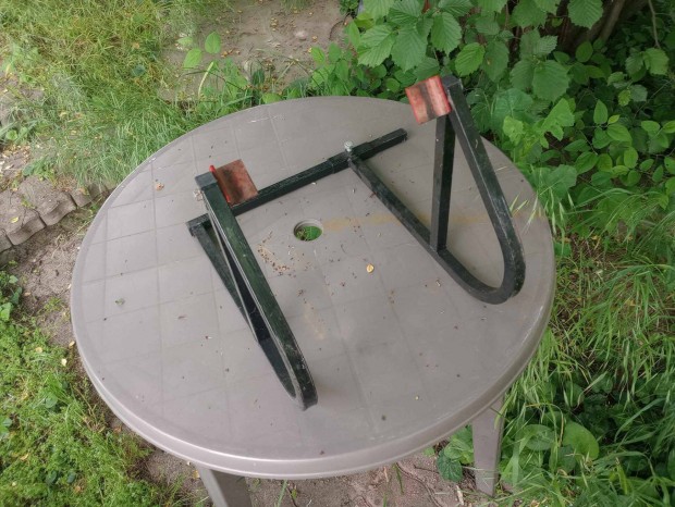 Motorkerékpár emelő állvány Szélességben állítható Nem Postázom
