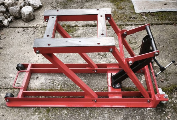 Motorker�kp�r emel� �llv�ny 