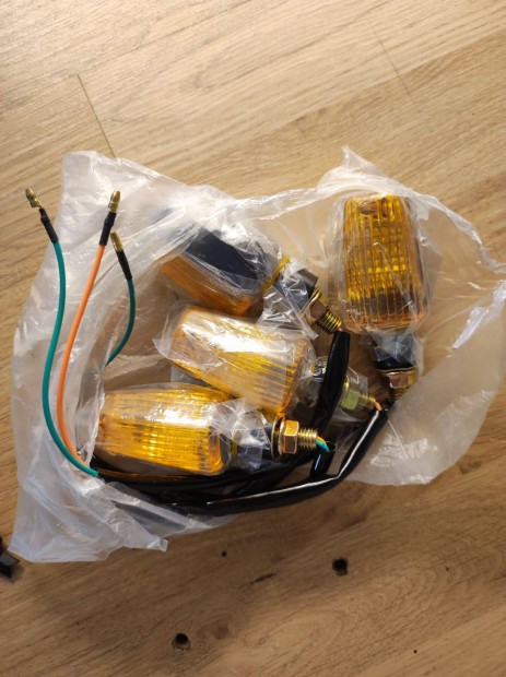 Motorkerkpr irnyjelz 4db j 12V