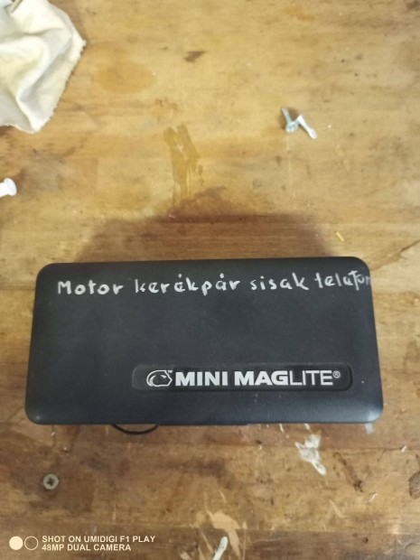 Motorkerékpár sisaktelefon