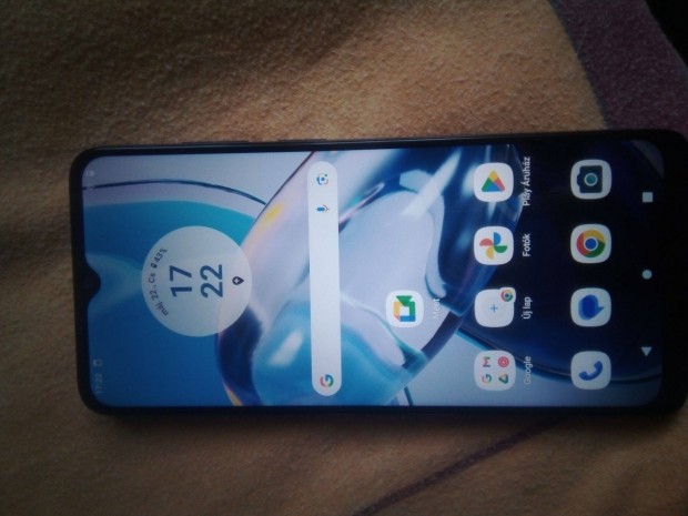 Motorola E22 okostelefon j
