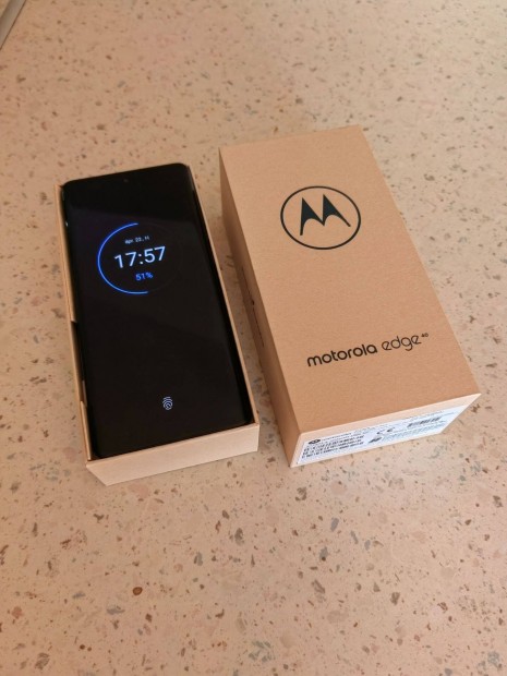 Motorola EDGE 40 8/256 GB Fekete Krtyafggetlen