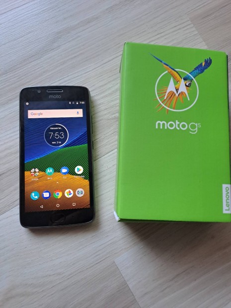 Motorola G5 okostelefon 