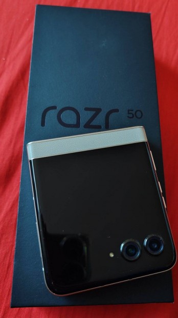 Motorola Razr 50 8/256GB