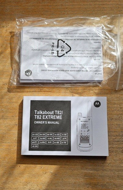 Motorola Talkabout T82 walkie talkie