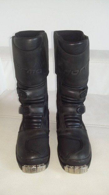 Motoros Csizma, Forma CAPE Horn 42