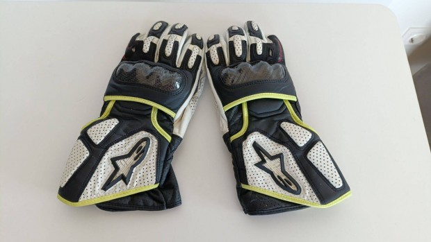 Motoros Keszty, XL-es Alpinestars