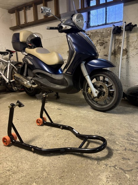 Motoros állvány hátsó kerékhez