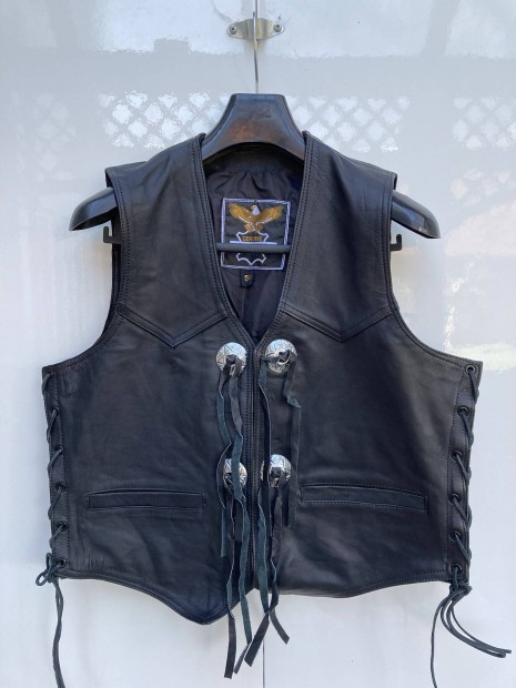 Motoros b�rmell�nyek 