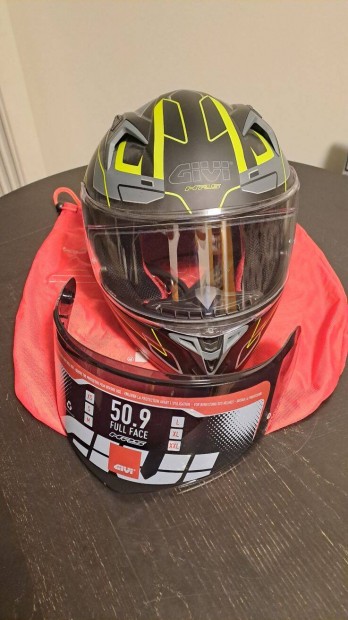 Motoros buk�sisak Givi 50.9 sport