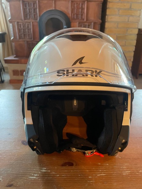 Motoros bukósisak Shark Oxo XXL méretben