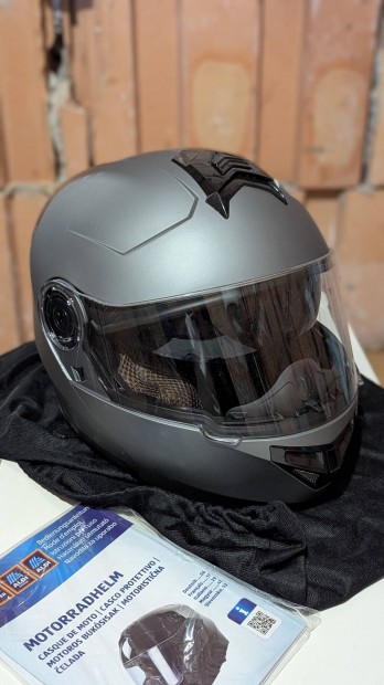 Motoros bukósisak matt ezüst