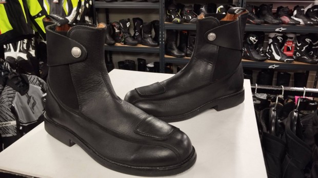 Motoros cip� / BMW / 44-es m�ret!!!