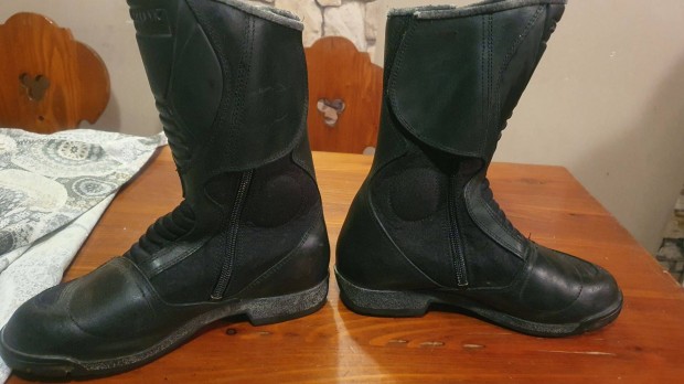 Motoros csizma 37 méret