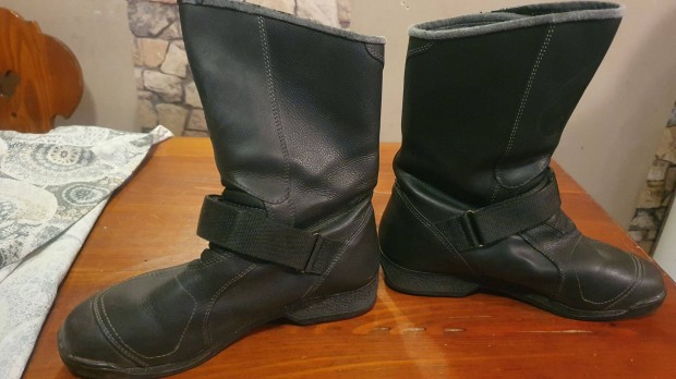 Motoros csizma 39 méret