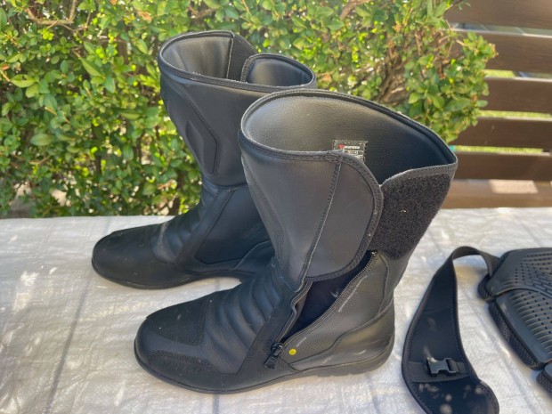 Motoros csizma