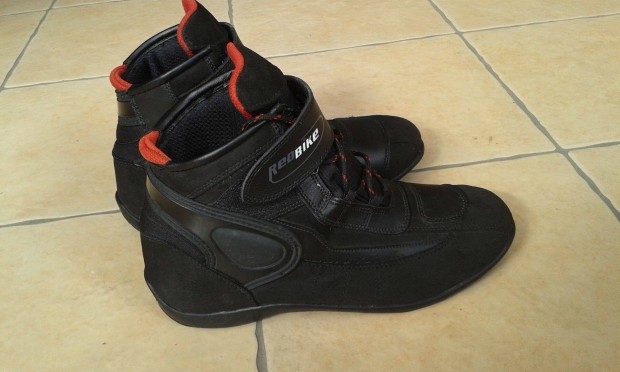 Motoros csizma 44-s eladó