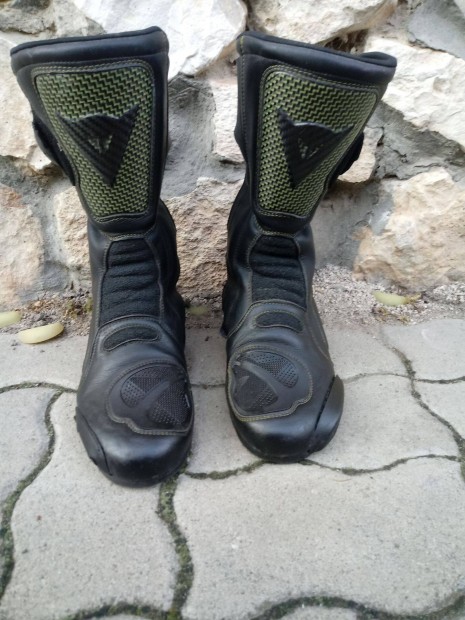 Motoros csizma 45-�s