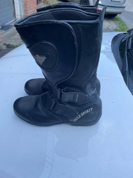 Motoros csizma 45-s