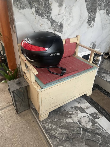 Motoros doboz Explorer