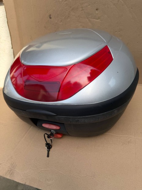 Motoros doboz sisaktart� t�ra doboz Givi Flow E350