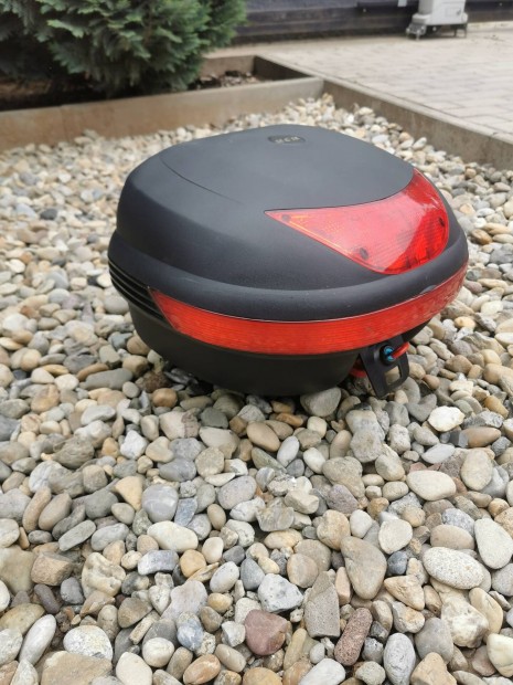 Motoros doboz topcase hátsó doboz platnival