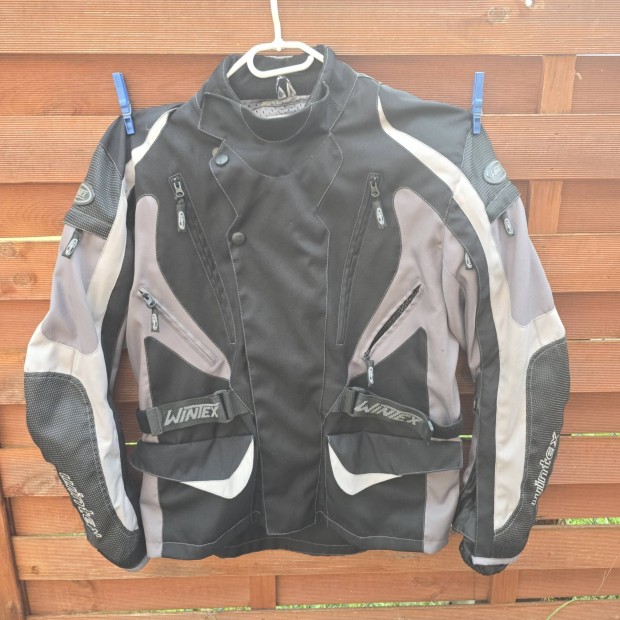 Motoros kabát XL méretű protectoros