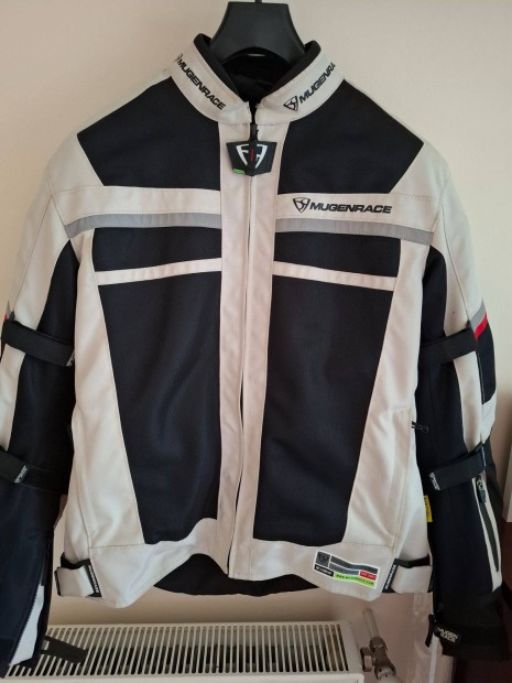 Motoros n�i Mugenrace 2XL kab�t+ keszty�