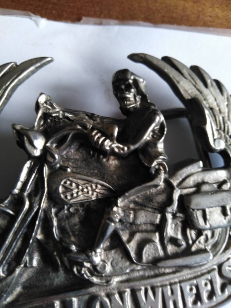 Motoros övcsat Hell on Wheels